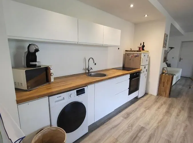 Apartment Nouveau Bas De Villa, Confort Et Detente *